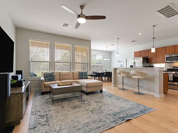 3rd image of 3015 Sea Jay Dr