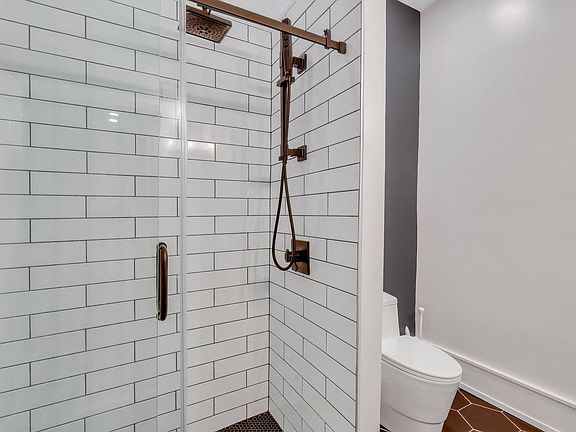 5th image of 106 E Anderson St #D