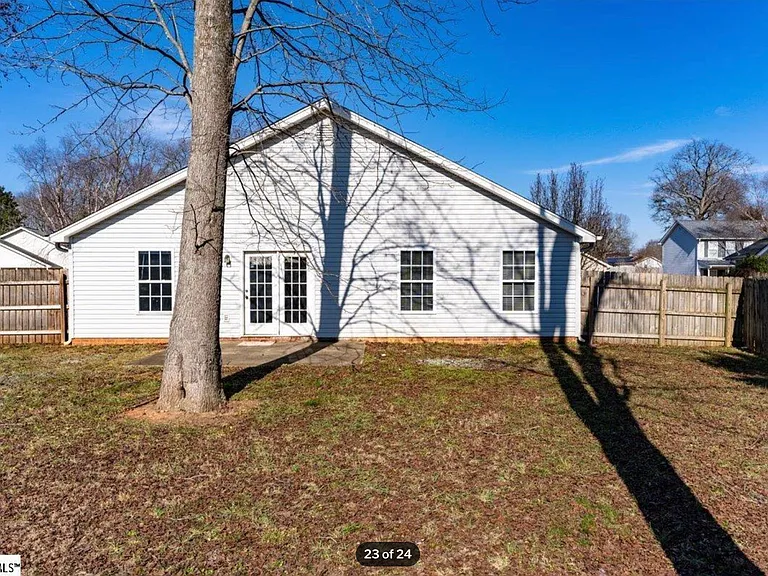 8 Sweetland Ct — Photo 22