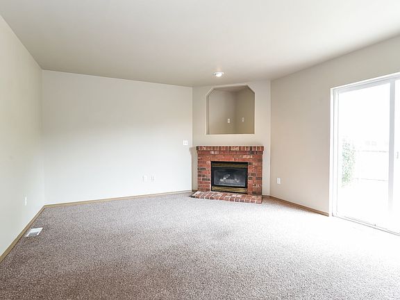 5th image of 11120 184th Avenue Pl E