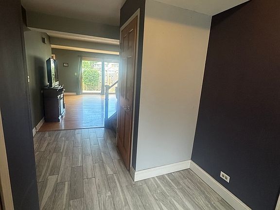 5th image of 140 Julie Rd