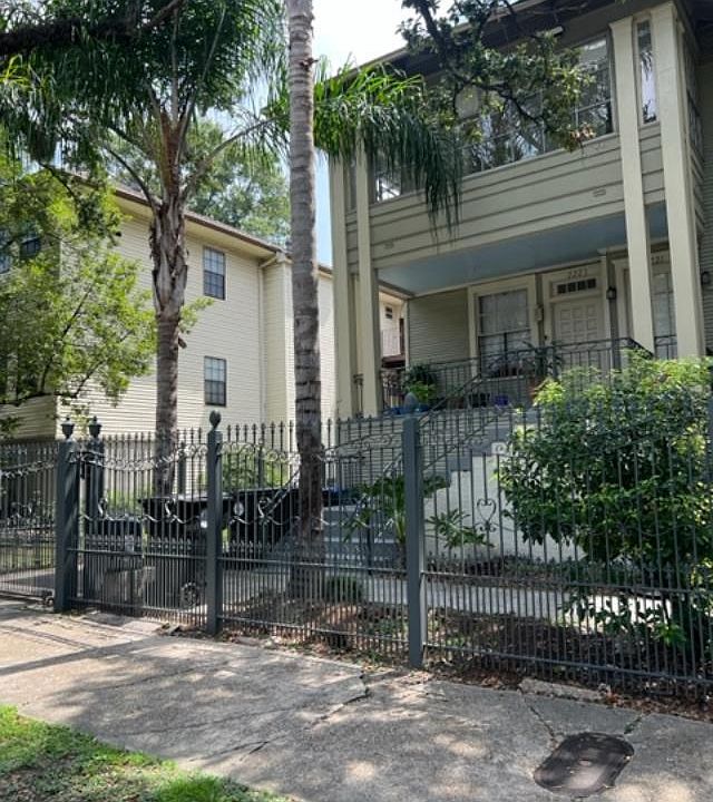 1st image of 2219 Napoleon Ave #2219