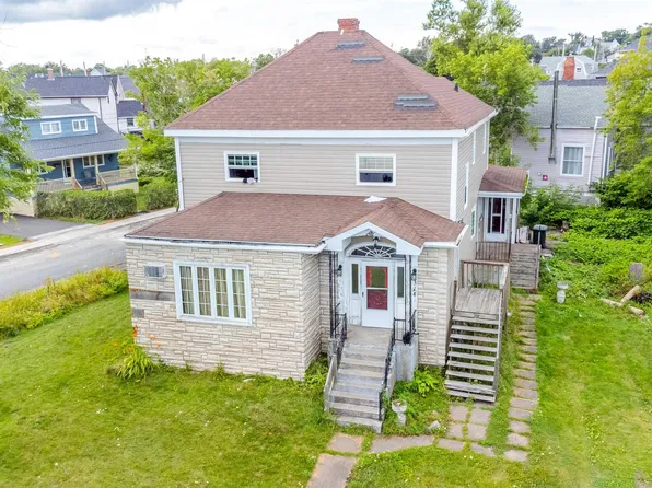 324 York St, Glace Bay, NS B1A 2M7
