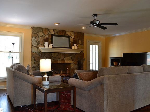 2nd image of 108 Sand Hill Dr