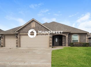 3109 Canton Trl, Yukon, OK 73099