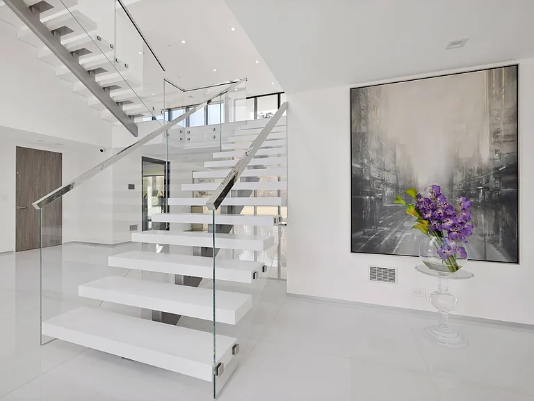 88 Rose Way — Photo 8
