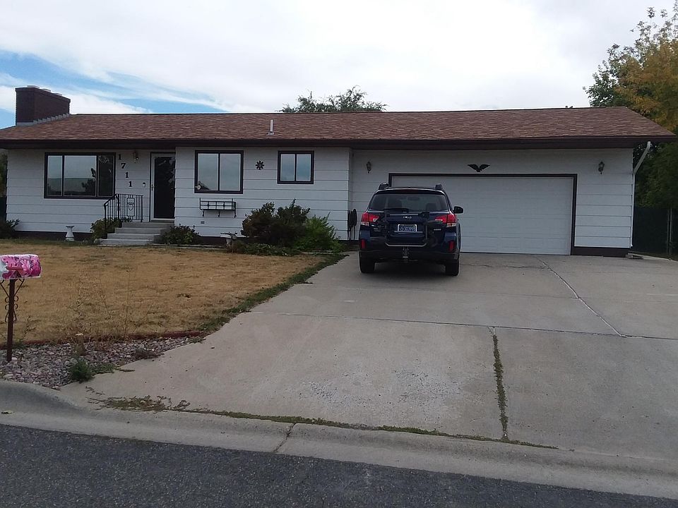 2nd image of 1711 Waukesha Ave