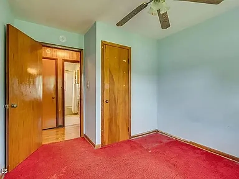320 Independence Dr — Photo 6