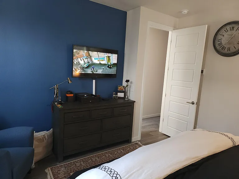 Master Bedroom
TV mount included