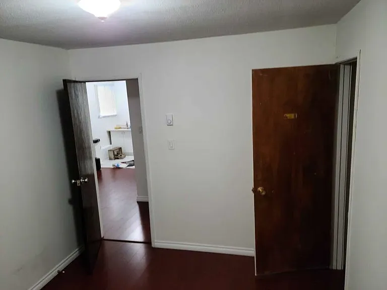 38XX Windermere St — Photo 6