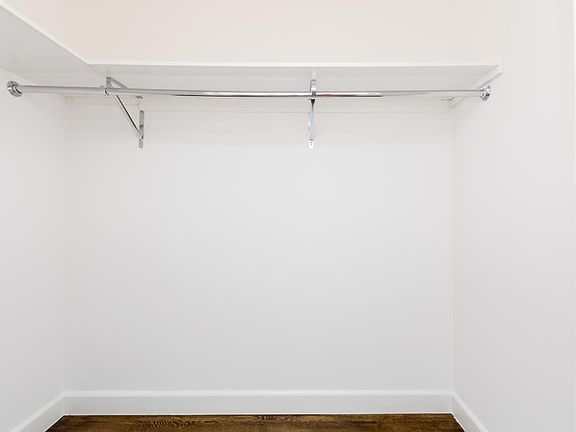 4th image of 212 W 91st St #203