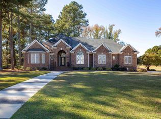 118 Lakeshore Dr, Benson, NC 27504