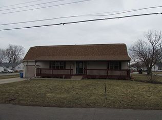 202 West St, Churubusco, IN 46723