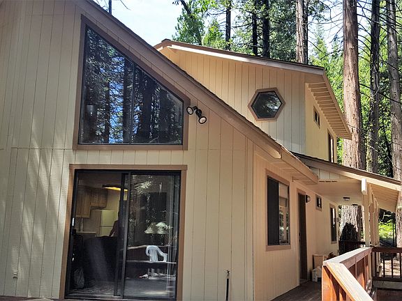 3rd image of 3249 Shoshone Dr