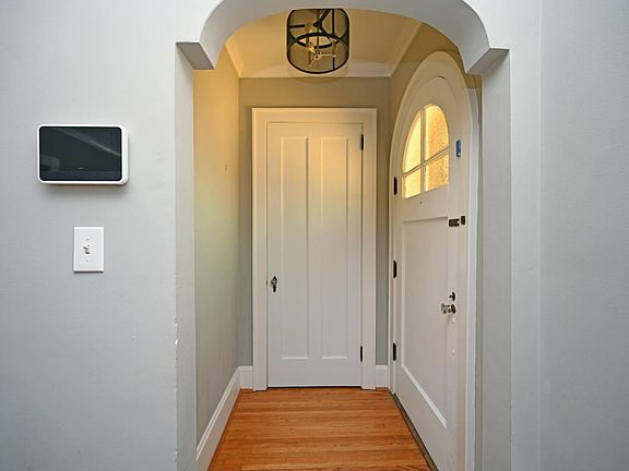 4th image of 3331 Claramont Ave