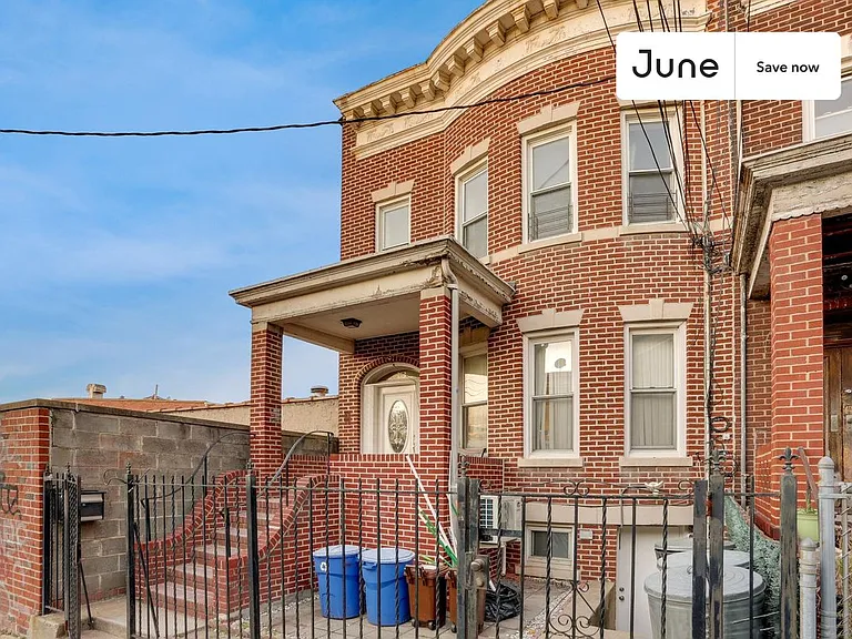 13 Charlotte St — Photo 18