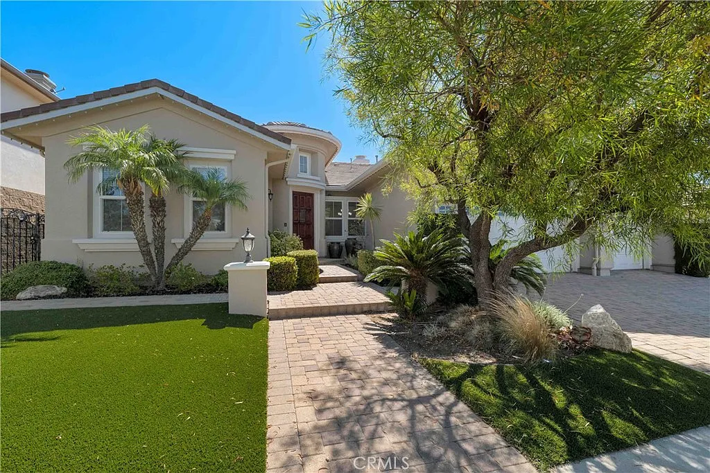 4 bed, 4.5 bath, 3303 sqft, $8,550 — Photo 1