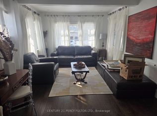 61 Gibbons St, Oshawa, ON L1J4Y1