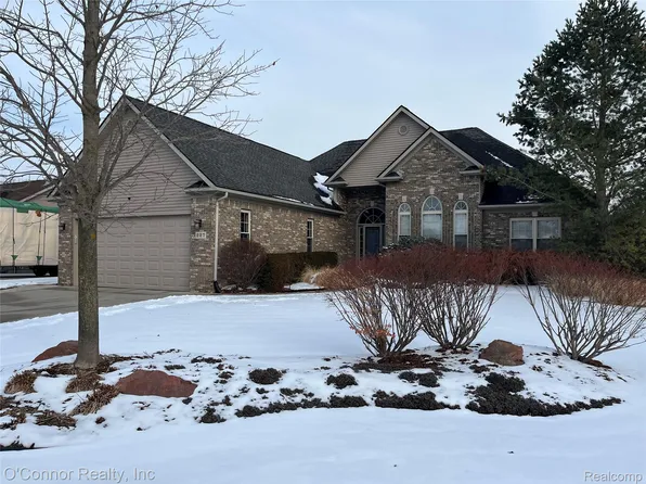 227 Liberty Ave, Marysville, MI 48040