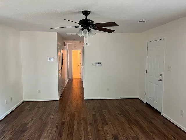 309 Clarendon Ct — Photo 14