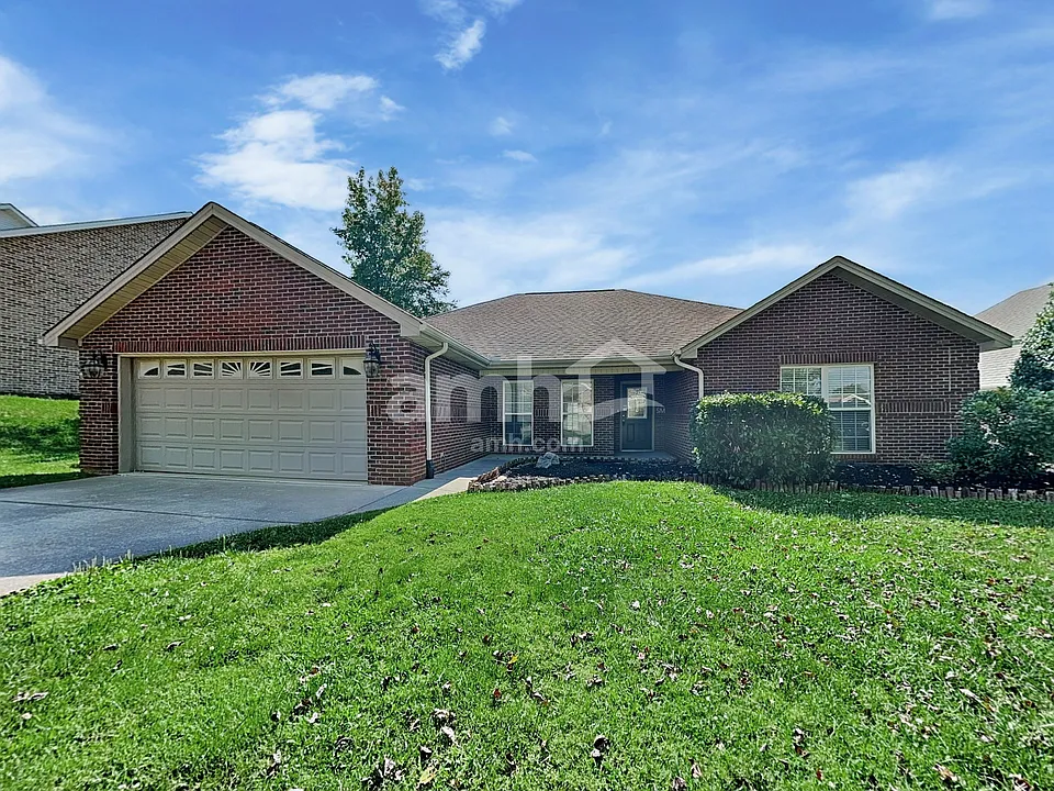 1061 Saint Johns Dr