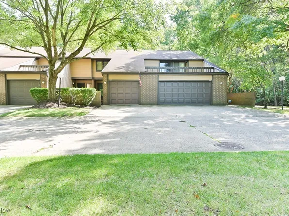 4434 Donna Dr, Cleveland, OH 44143