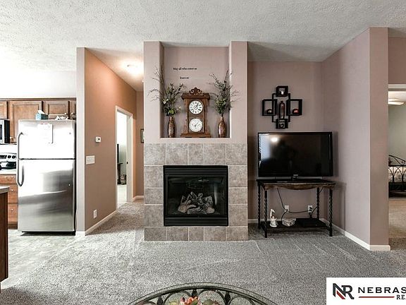 5th image of 17163 Manderson St