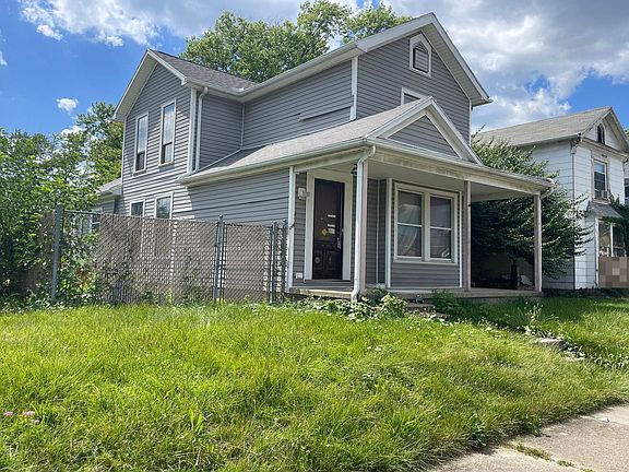 3rd image of 141 S Irwin St