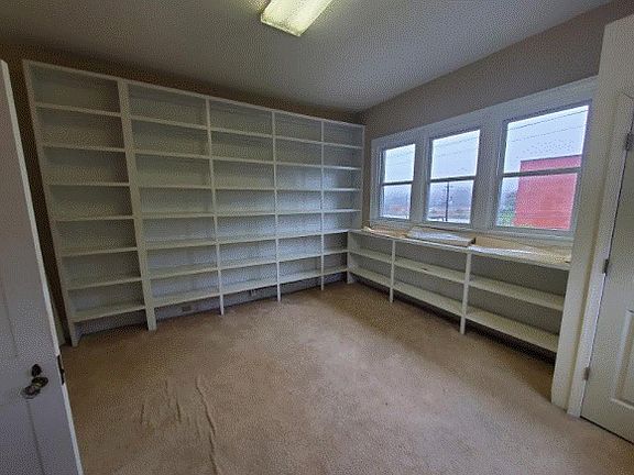 5th image of 700 S Sycamore St Suite 4