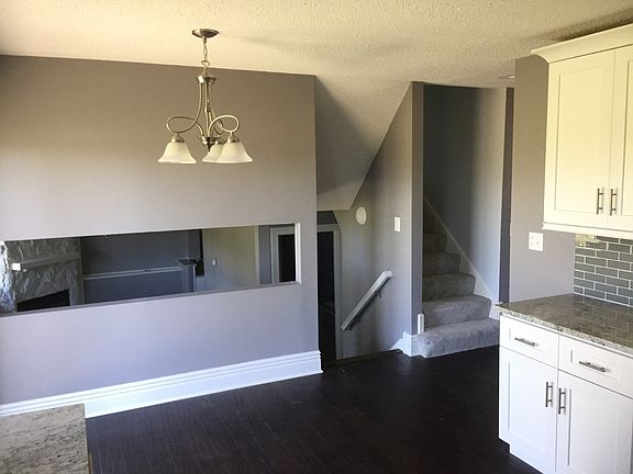 4th image of 1044 Washington Ct