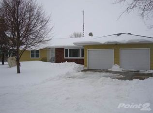 40446 254th St, Mitchell, SD 57301