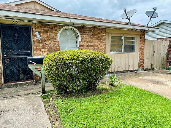 2nd image of 261 Capitol Dr