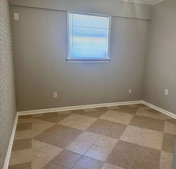 435 Central Dr NW — Photo 12