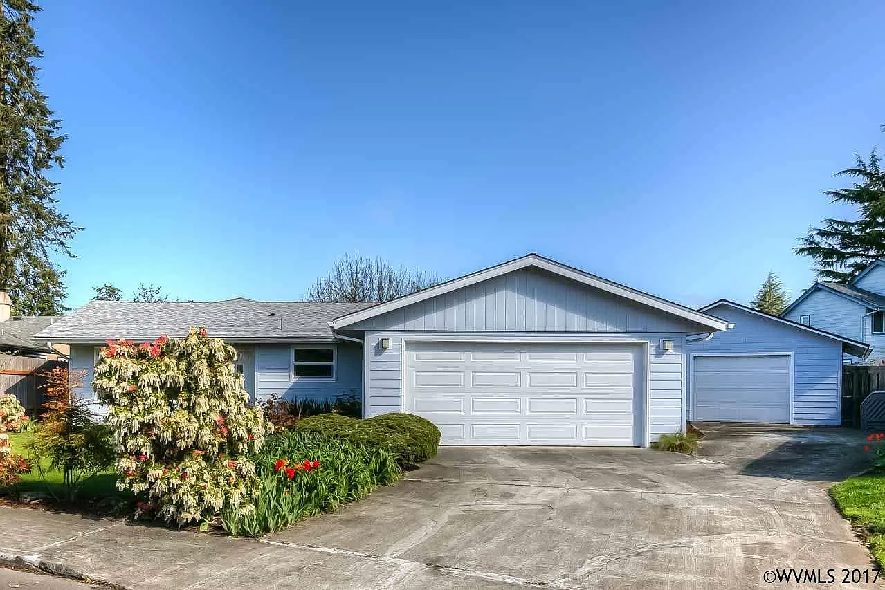 5466 Chetco Ct NE photo 1