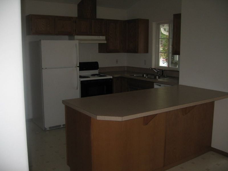 2nd image of 8020 Maple Point Dr