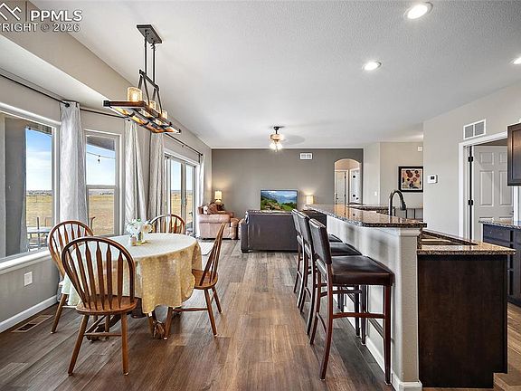 4th image of 469 E Gentry Dr