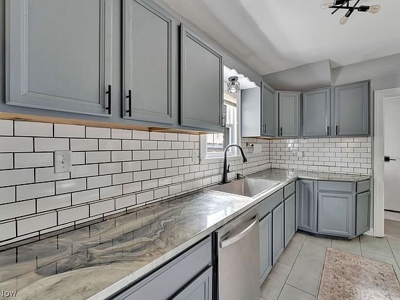 5th image of 3435 Hopkins Rd