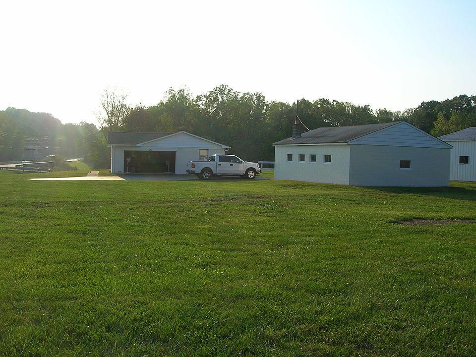 1st image of 8620 W 82nd St
