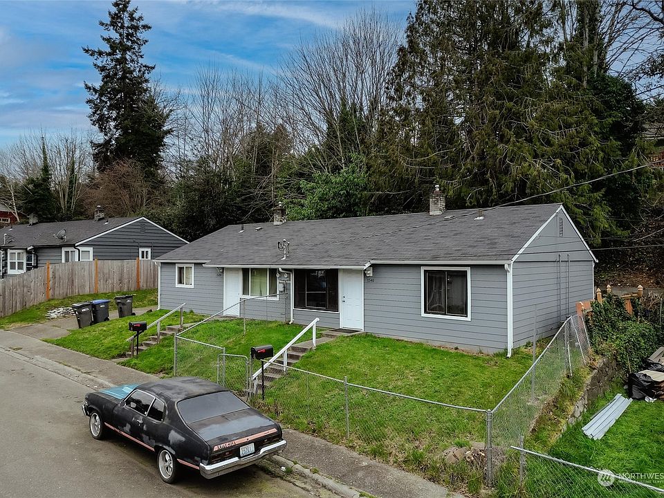 2nd image of 1539 Bloomington Avenue