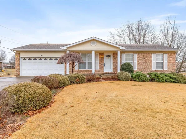 502 Burkstone Rd, Farmington, MO 63640