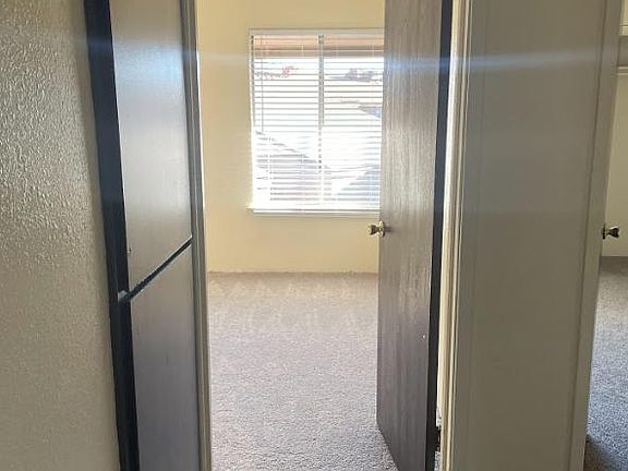 4th image of 3523 W Campus Ave #1