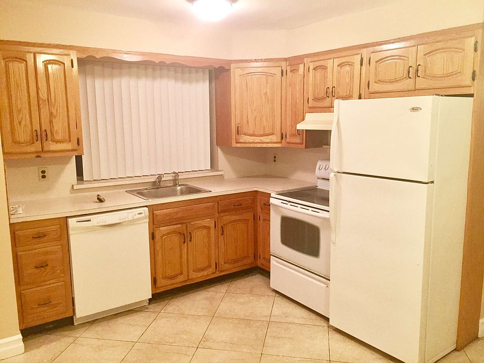 1st image of 8706 16th Ave #1