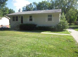1613 E Glenwood Dr, Des Moines, IA 50320