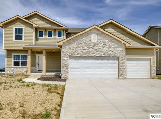 11906 Horizon St, Papillion, NE 68046