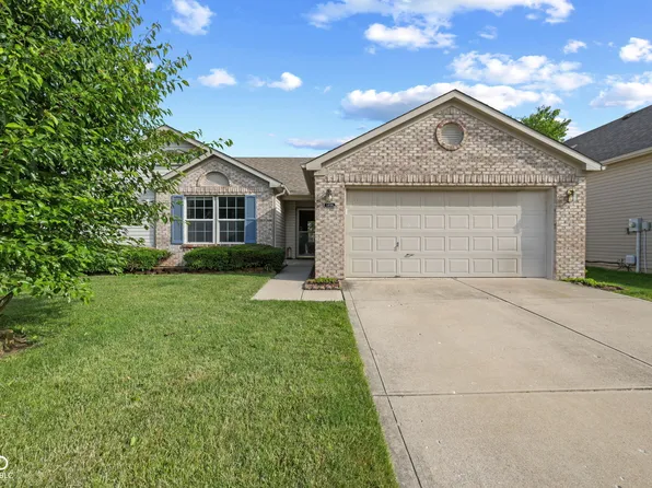 1896 Central Park Blvd W, Greenwood, IN 46143