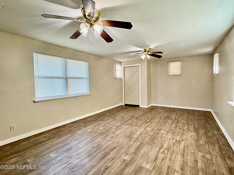 2057 Glen Gardner Dr — Photo 10