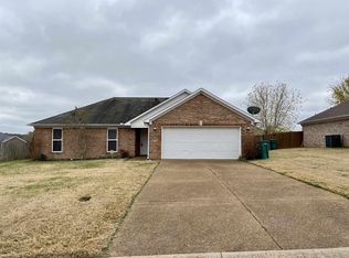 201 Lancaster Dr, Medina, TN 38355
