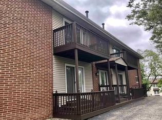 1242 Orchard Ave APT 7, Springfield, IL 62702