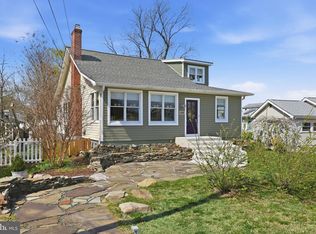 7806 Summit Dr, Pasadena, MD 21122