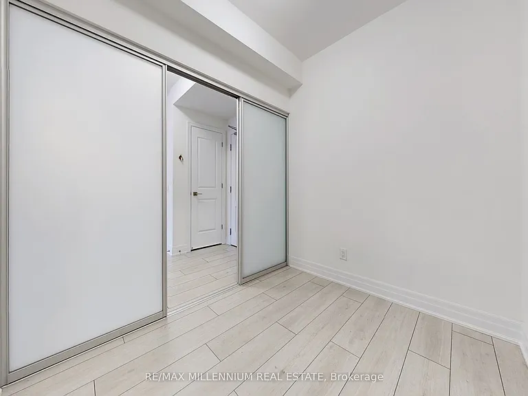 30 Elm Dr W #807 — Photo 27